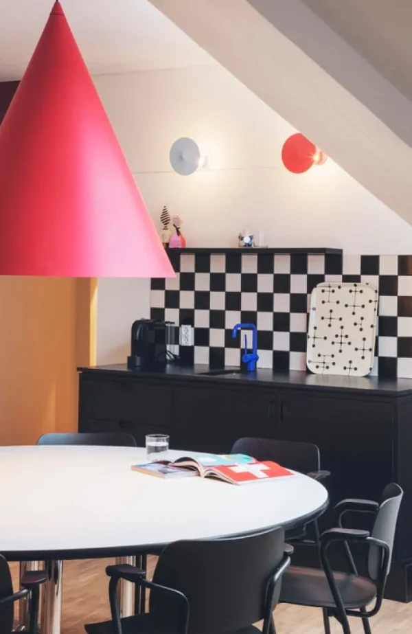 HAY Sitzgelegenheiten-Artek Stuhl Lukki, schwarz
