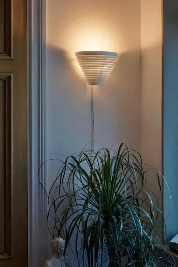 Nuura Wandleuchten-Artek Wandleuchte A910