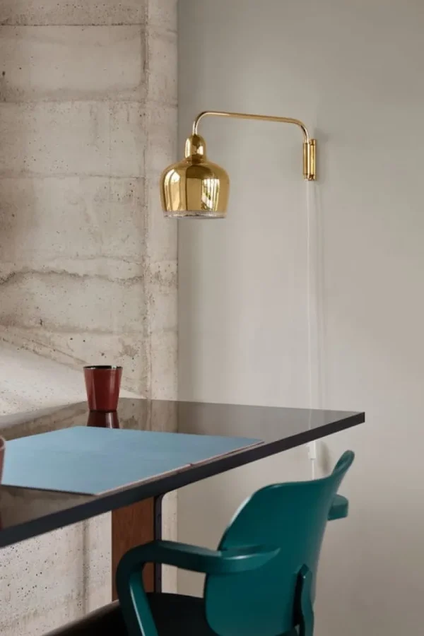 Artek Wandleuchten-Wandleuchte Aalto A330S „Golden Bell“, Messing