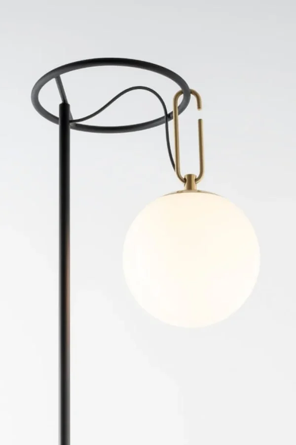 Secto Design Stehleuchten-Artemide nh 22 Stehleuchte