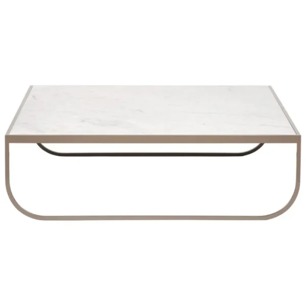 GUBI Tische-Asplund Tati Couchtisch, 90 cm, niedrig, Nougatbraun - Carrara-Marmor