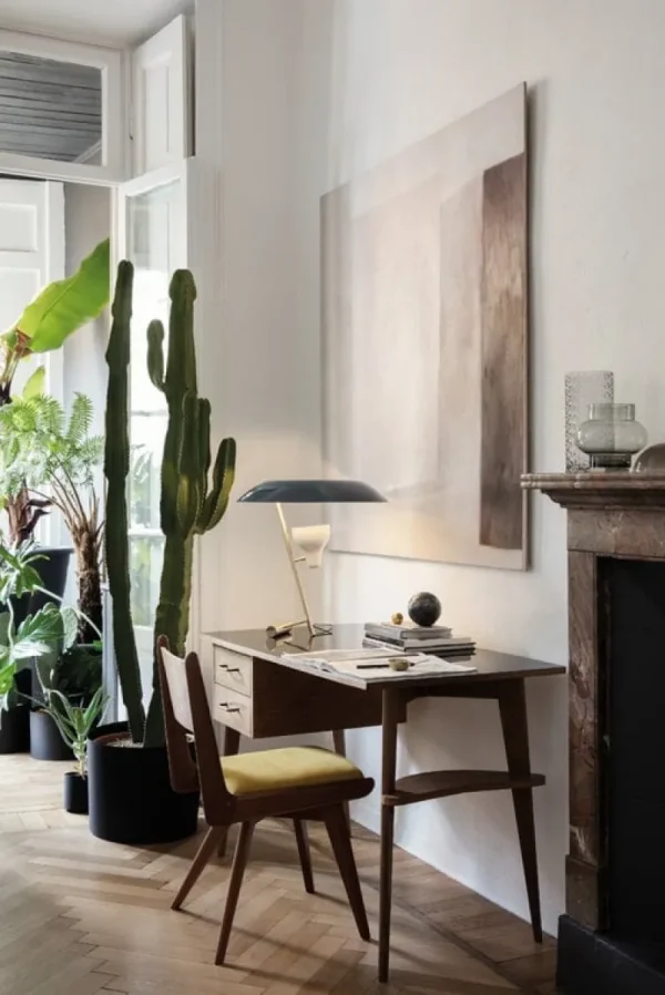 GUBI Tischlampen-Astep Model 548 Tischleuchte, poliertes Messing - Grau