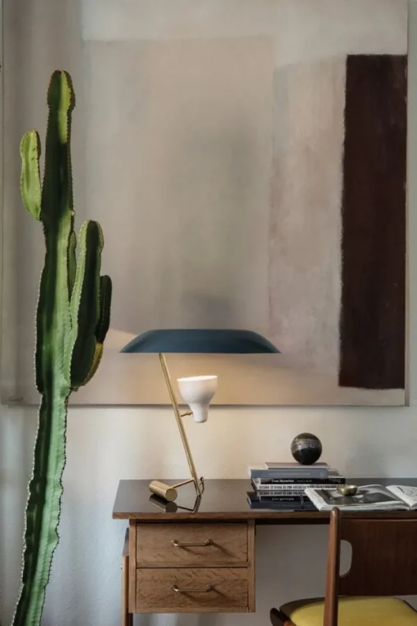 GUBI Tischlampen-Astep Model 548 Tischleuchte, poliertes Messing - Grau