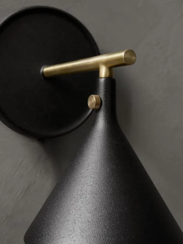 Anglepoise Wandleuchten-Audo Copenhagen Cast Sconce Wandleuchte, dimmbar, Schwarz - Messing