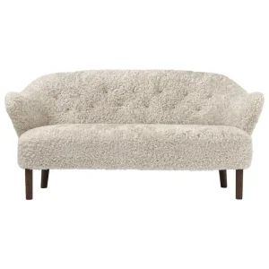 &Tradition Sofas Und Liegen-Audo Copenhagen Ingeborg Sofa 2,5-Sitzer, Moonlight-Schaffell - Eiche geräuchert