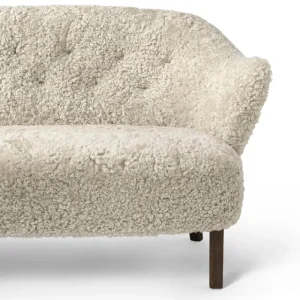 &Tradition Sofas Und Liegen-Audo Copenhagen Ingeborg Sofa 2,5-Sitzer, Moonlight-Schaffell - Eiche geräuchert