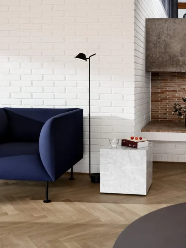OX Denmarq Tische-Audo Copenhagen Plinth Tisch, Würfel, weißer Carrara Marmor