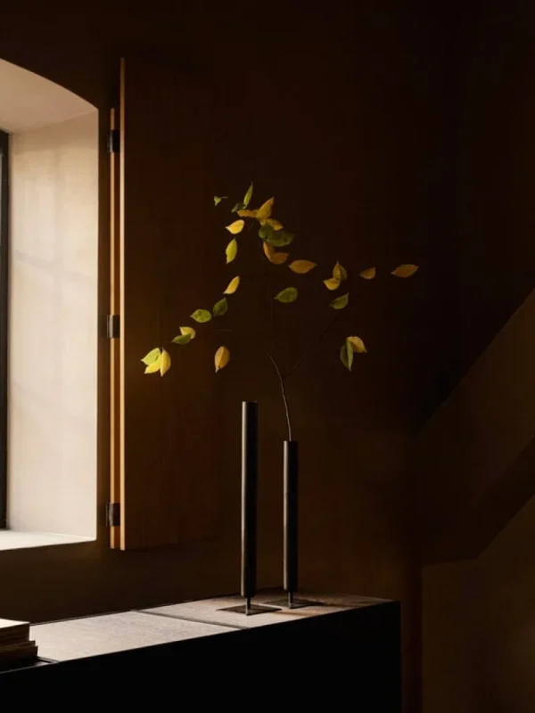 Marimekko Vasen-Audo Copenhagen Stance Vase, 50 cm, brüniertes Messing