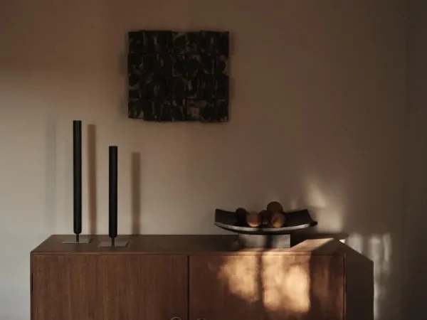 Audo Copenhagen Vasen-Stance Vase, 40 cm, brüniertes Messing