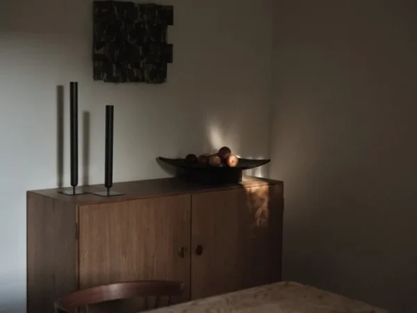Audo Copenhagen Vasen-Stance Vase, 40 cm, brüniertes Messing