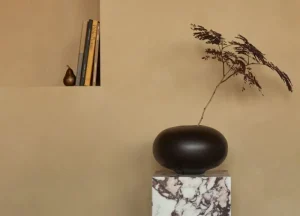 Audo Copenhagen Vasen-Surround Vase, braunes Holz