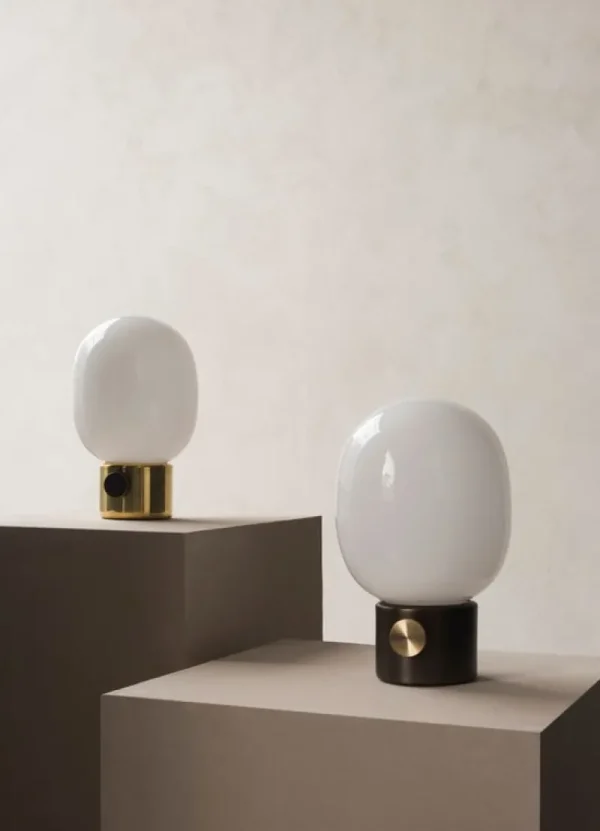 Muuto Tischlampen-Audo Copenhagen Tischleuchte JWDA, Messing hochglanzpoliert