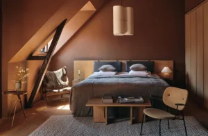 Audo Copenhagen Tische-Umanoff Beistelltisch, 60 cm, Walnuss – Messing gebürstet