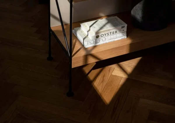 Audo Copenhagen Aufbewahrungsmöbel | Aufbewahrungsmöbel^Zet Aufbewahrungssystem, H114, schwarzer Stahl - Eiche