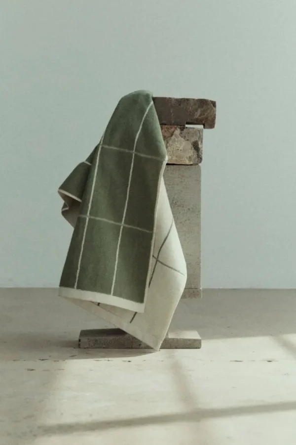 Baina Badezimmertextilien^Badetuch Bethell, 70 x 140 cm, Salbei - Kreide