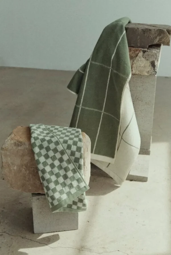 Baina Badezimmertextilien^Handtuch Josephine, 40 x 70 cm, Salbei - Kreide