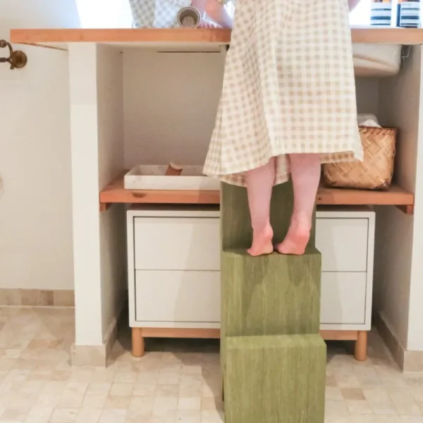 Kinder bObles Spielzeug | Möbel Für Das Kinderzimmer^Crocodile, Marble Nature, Moosgrün