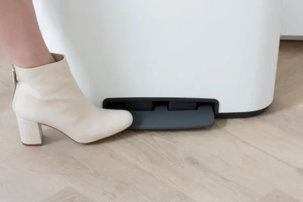 Brabantia Papierkörbe & Recycling-behälter | Abfalleimer^Bo Pedal Bin 11 + 23 l, weiß