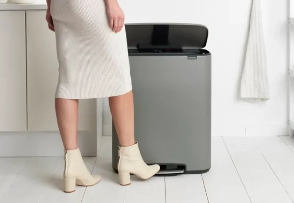 Brabantia Papierkörbe & Recycling-behälter | Abfalleimer^Bo Tretmülleimer 60 l, Sense of Luxury, Grau