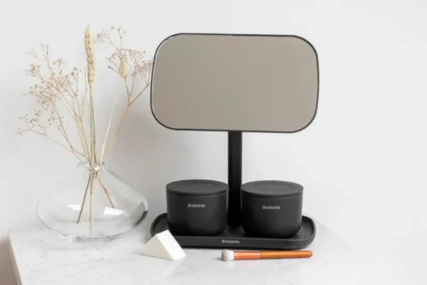Brabantia Badezimmerspiegel | Spiegel^ReNew Spiegel mit Ablagefläche, Dunkelgrau
