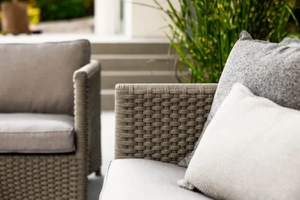 Cane-line Terrassenmöbel^Diamond Sofa, 2-Sitzer, Taupe