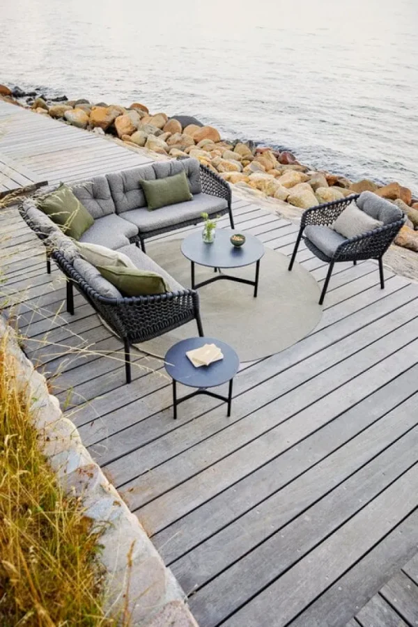 Cane-line Terrassenmöbel | Tische^Twist Couchtisch, Durchmesser: 45 cm, Lavagrau – Fossilschwarz