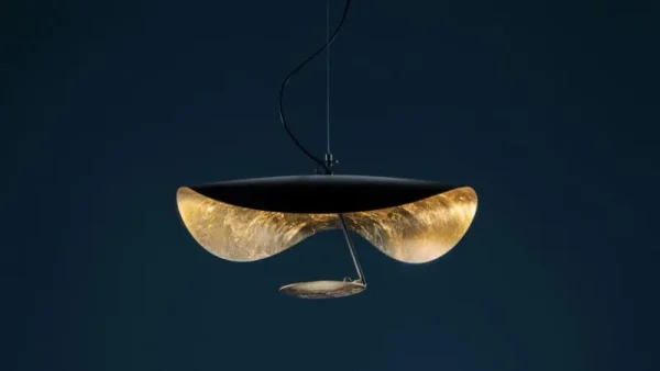 Muuto Deckenleuchten-Catellani & Smith Lederam Manta S1 Pendelleuchte, gold - schwarz
