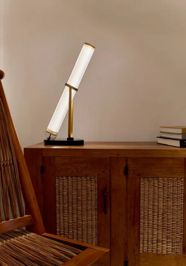 Oluce Stehleuchten | Tischlampen-DCWéditions La Lampe Frechin Tischleuchte, Gold – Schwarz