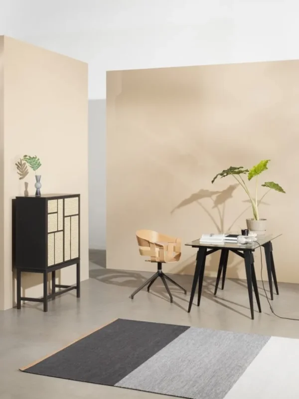 Pedestal Aufbewahrungsmöbel-Design House Stockholm Air Schrank, schwarz/Korbgeflecht