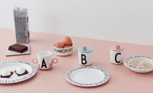 Kinder Design Letters Geschirr Für Kinder^Arne Jacobsen Kindertasse, Ecozen, A–Z