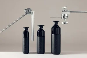 Dopper Sport- Und Outdoor-produkte^Trinkflasche, 1 l, isoliert, schwarz