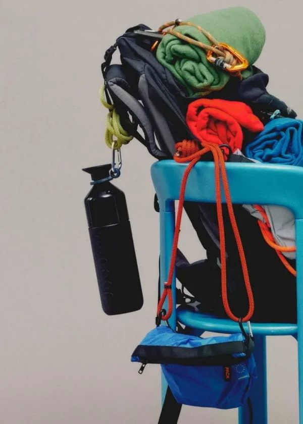 Dopper Sport- Und Outdoor-produkte^Trinkflasche, 1 l, isoliert, schwarz