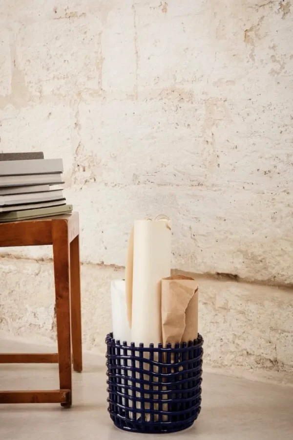 ferm LIVING Dekorationsgegenstände^Ceramic Korb, klein, blau