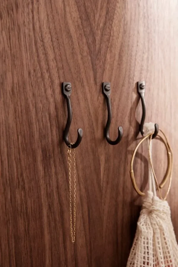 ferm LIVING Garderoben Und Kleiderbügel^Curvature Haken, 3 Stück, schwarzes Messing