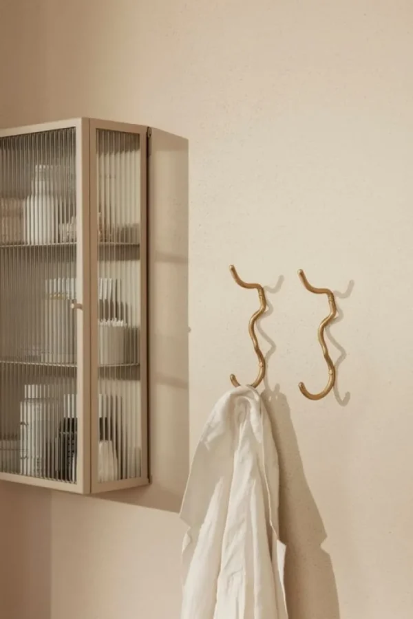 ferm LIVING Garderoben Und Kleiderbügel^Curvature Haken, Messing