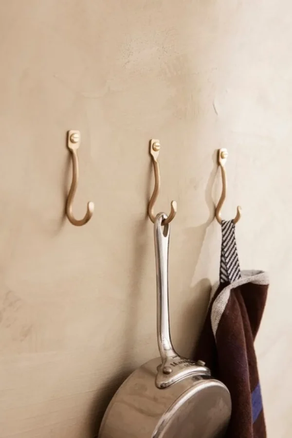 ferm LIVING Garderoben Und Kleiderbügel^Curvature Haken, 3 Stück, Messing