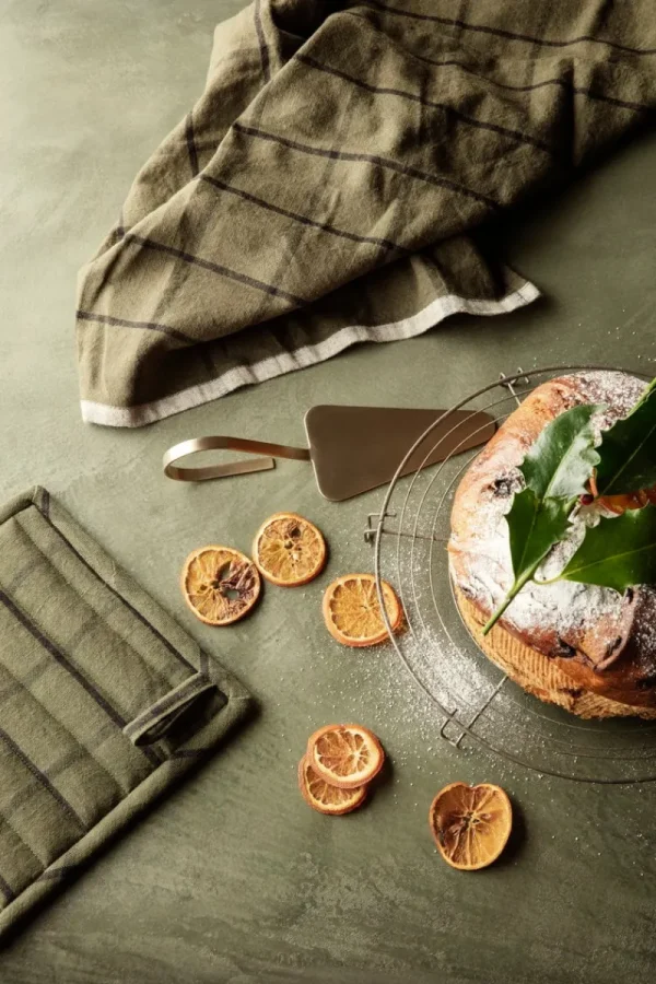 ferm LIVING Servierutensilien^Fein Tortenheber, Messing