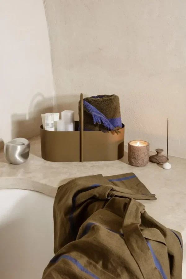 ferm LIVING Badezimmertextilien^Field Morgenmantel, Olivgrün - leuchtendes Blau