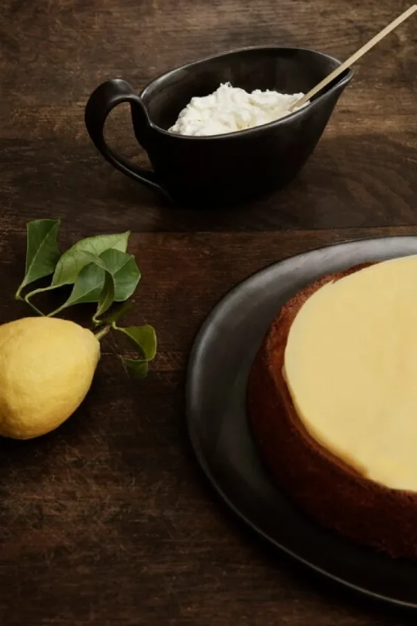 ferm LIVING Geschirr^Flow Teller, groß, Schwarz
