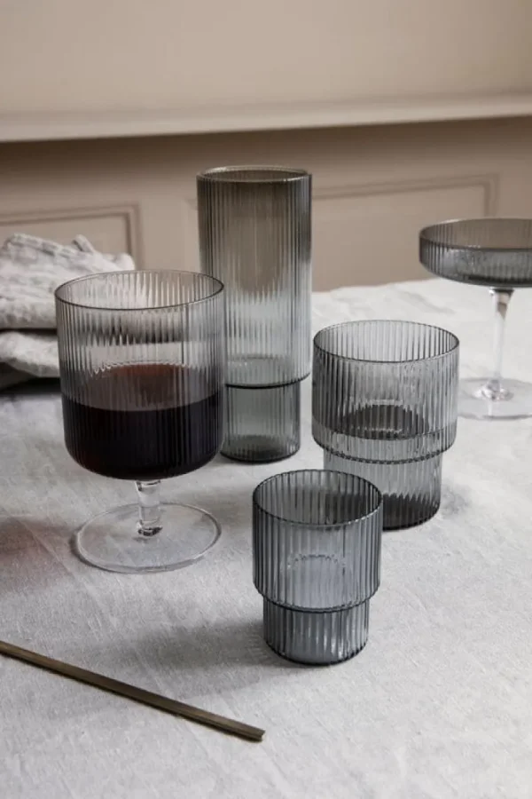 ferm LIVING Gläser Und Tassen^Gläser Ripple, 4 Stück, rauchgrau
