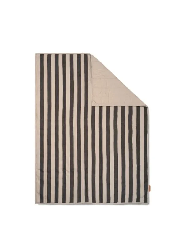 ferm LIVING Decken Und Überwürfe^Grand Steppdecke, Sand - Schwarz