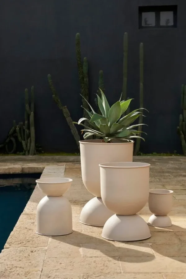 ferm LIVING Garten^Hourglass Topf, S, Kaschmir