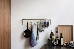 ferm LIVING Außenküche | Garderoben Und Kleiderbügel^Küchenstange mit 6 Haken, Messing