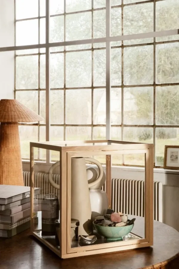 ferm LIVING Regale-Miru Sockel für Glasvitrine, Eiche
