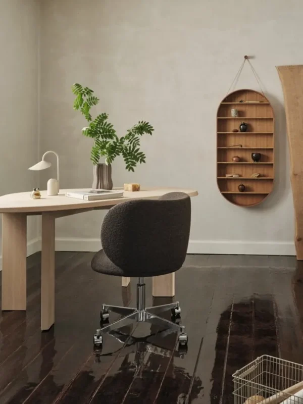 ferm LIVING Bürostühle | Sitzgelegenheiten^Rico Esszimmerstuhl mit Rollen, dunkelbraun Soft Bouclé