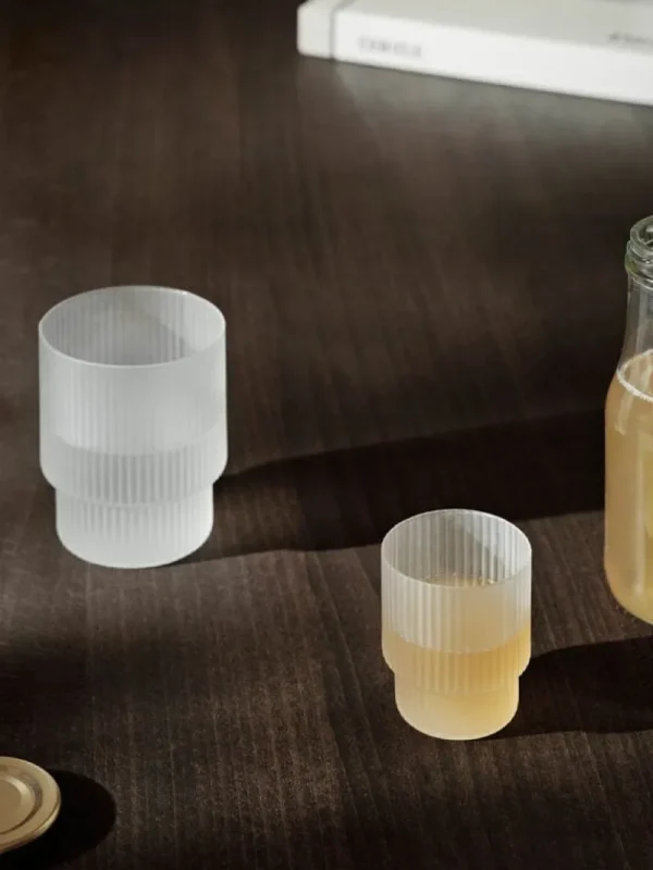 ferm LIVING Gläser Und Tassen^Ripple Trinkgläser, 4 Stück, satiniert