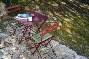 Fermob Terrassenmöbel^Bistro Metallstuhl, Schwarzkirsche