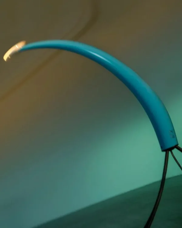 Audo Copenhagen Stehleuchten-Flos Luminator Stehleuchte, dimmbar, Blau