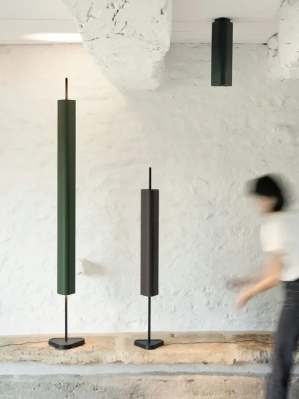 ferm LIVING Tischlampen-Flos Tischleuchte Emi, tiefblau