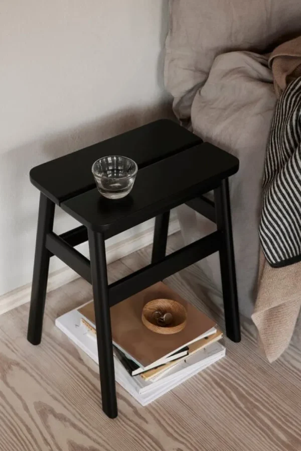 Artek Sitzgelegenheiten-Form & Refine Angle Standardhocker, 45 cm, Buche schwarz gebeizt